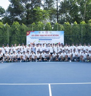 Giải Tennis thành phố Phú Mỹ mở rộng chào mừng 50 năm Giải phóng miền Nam